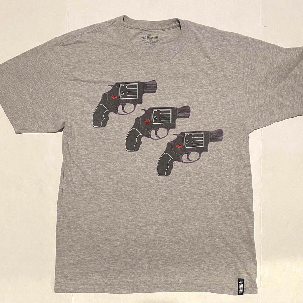 Fresh INTL Gun Bars MC Hammer T-Shirt L
